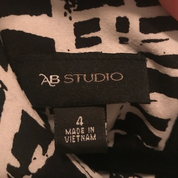 Flutter Dress - Picture 2 of 3